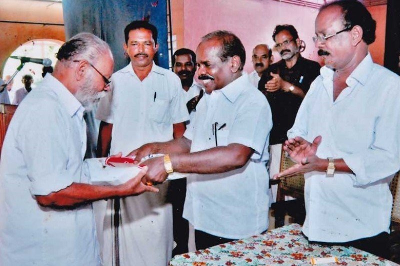 ഓണപ്പുടവ